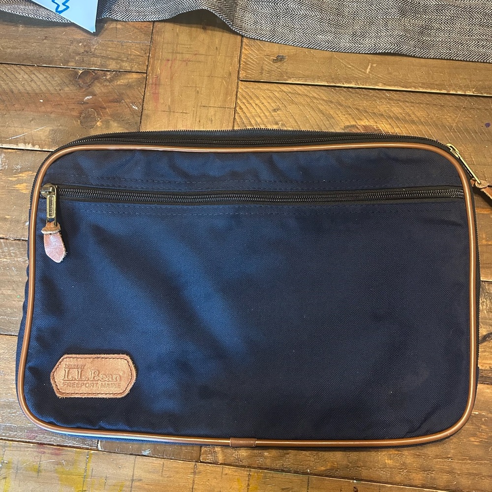 L.L. Bean Navy Laptop Sleeve - Vintage - 15 inches